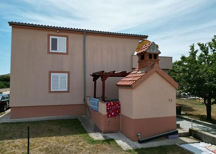 Apartment Leonardo Vrsi